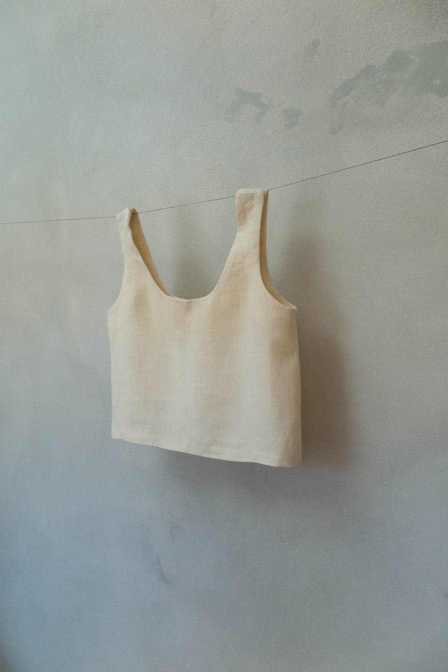 WHITE TOP
